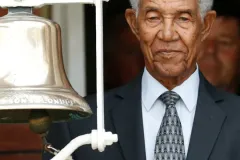sir-garfield-sobers-171128355-3x4